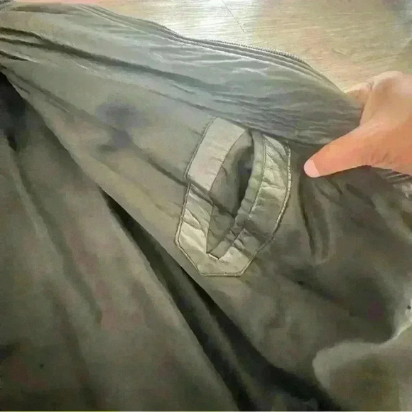 HOLT RENFREW BLACK LEATJER WINTER COAT FOR MEN SIZE M/L - Picture 4 of 16